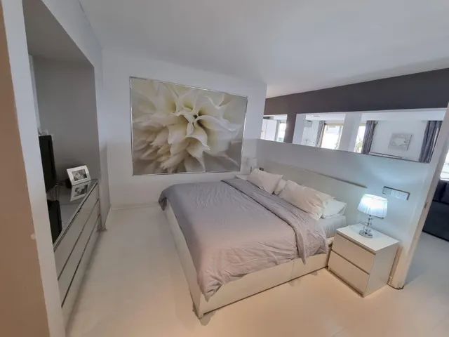 Impresionante Apartamento de Diseño Alquiler Temporada hasta 8 meses Paseo Marítimo primera línea de mar — 41