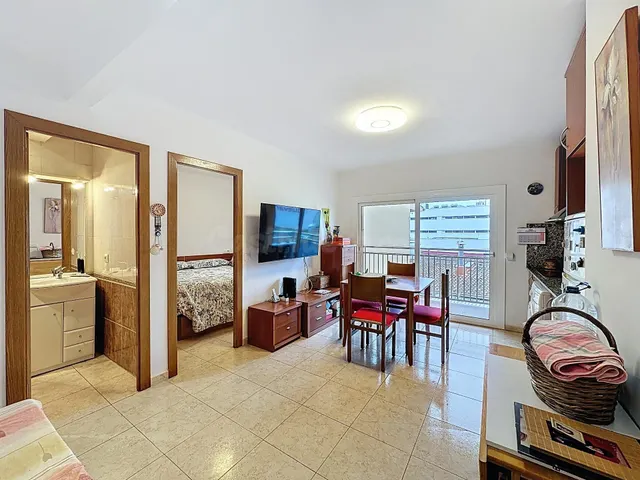 Apartamento con terraza en el centro de Platja d’Aro a 200 m