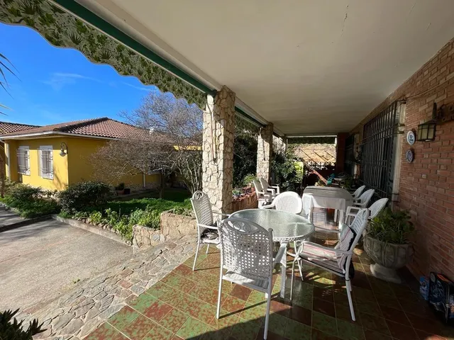 PARCELA DE 3000 M2 SEGREGABLE EN TRES CON DOS CHALETS — 27