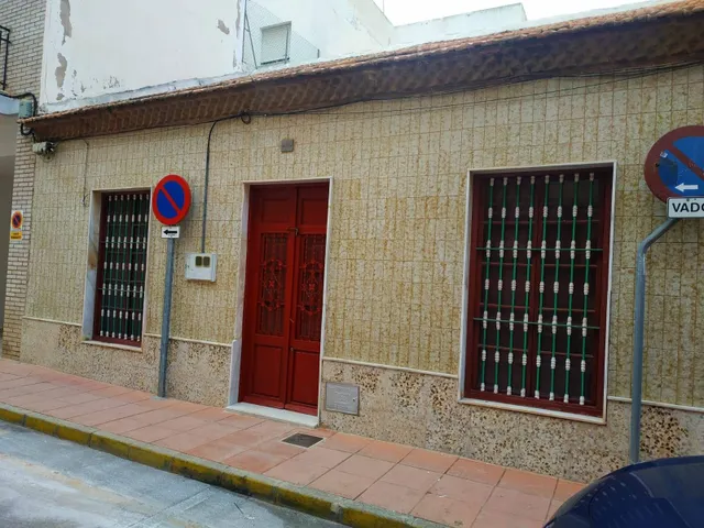 Oportunidad para reformar o nueva obra en el centro de Santiago la Ribera. — 16