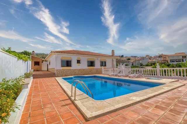 Casa de campo con piscina en Periana — 9