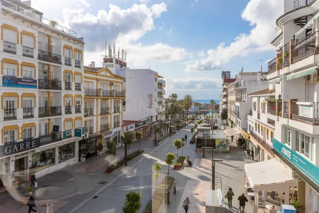 Local comercial 225m² en venta - Marbella - foto 2