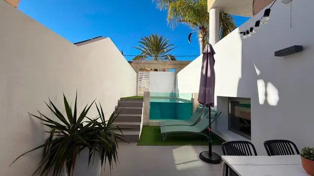 Villa con piscina privada, Alicante, Orihuela Costa. 4 habitaciones, 190 m2, 6,4 kilómetros del mar — 3