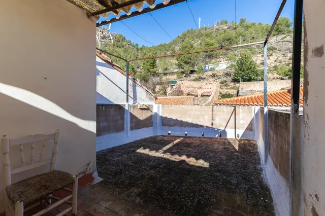 BONITA CASA DE PUEBLO EN LA VALL DE ALMONACID — 3