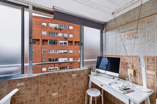 VIVIENDA MUY LUMINOSA DE 3 DORMITORIOS, 2 BAÑOS Y AMPLIA TERRAZA — 4