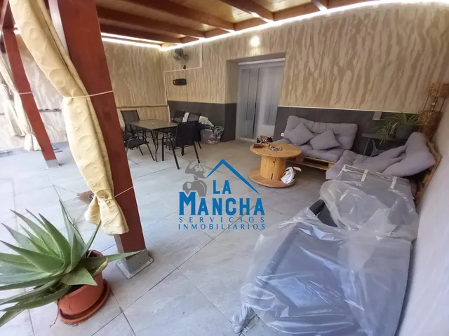INMOBILIARIA LA MANCHA VENDE CASA BAJA CON TERRAZA Y PISCINA EN MADRIGUERAS ( ALBACETE ). — 11