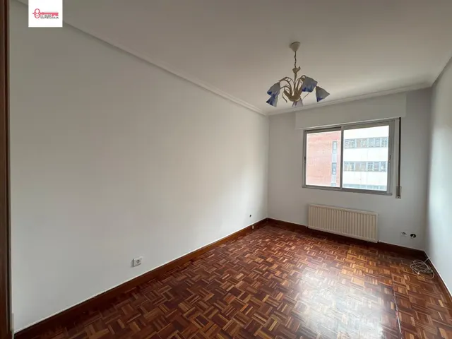 Piso de Tres dormitorios en alquiler en la zona de Capiscol — 9