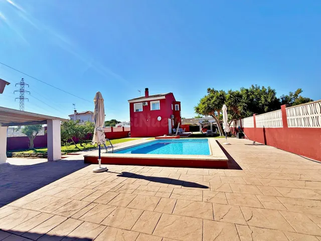 ¡Chalet de Ensueño en Llíria: Listo para Entrar a Vivir y Di - foto 2