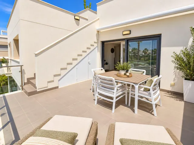 Moderno apartamento con gran terraza y solárium privado en vistabella golf – Orihuela, costa blanca — 10