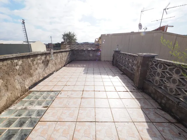 SE VENDE CASA ADOSADA EN NAVARCLES — 2