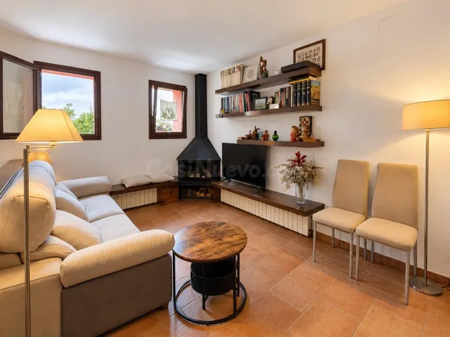 Casa en el centro de Alella, junto a la iglesia, con terraza - foto 3