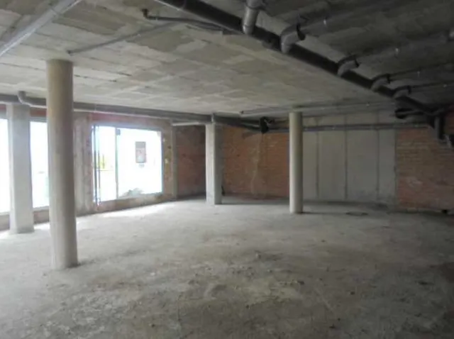 Local comercial 198m² en venta - La fabrica 2 — 8