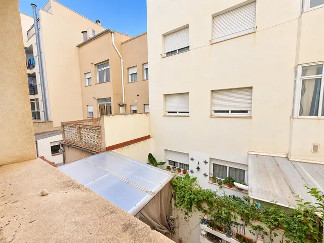 Luminosa vivienda en uno de los edificios más emblemáticos de la gran vía de Caravaca de la Cruz — 28