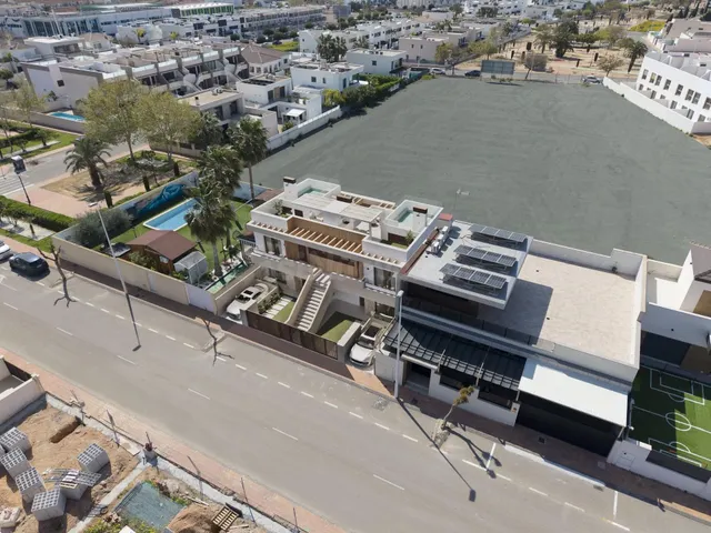 Bungalows de nueva construcción exclusivos con piscina privada en San Pedro del Pinatar — 4