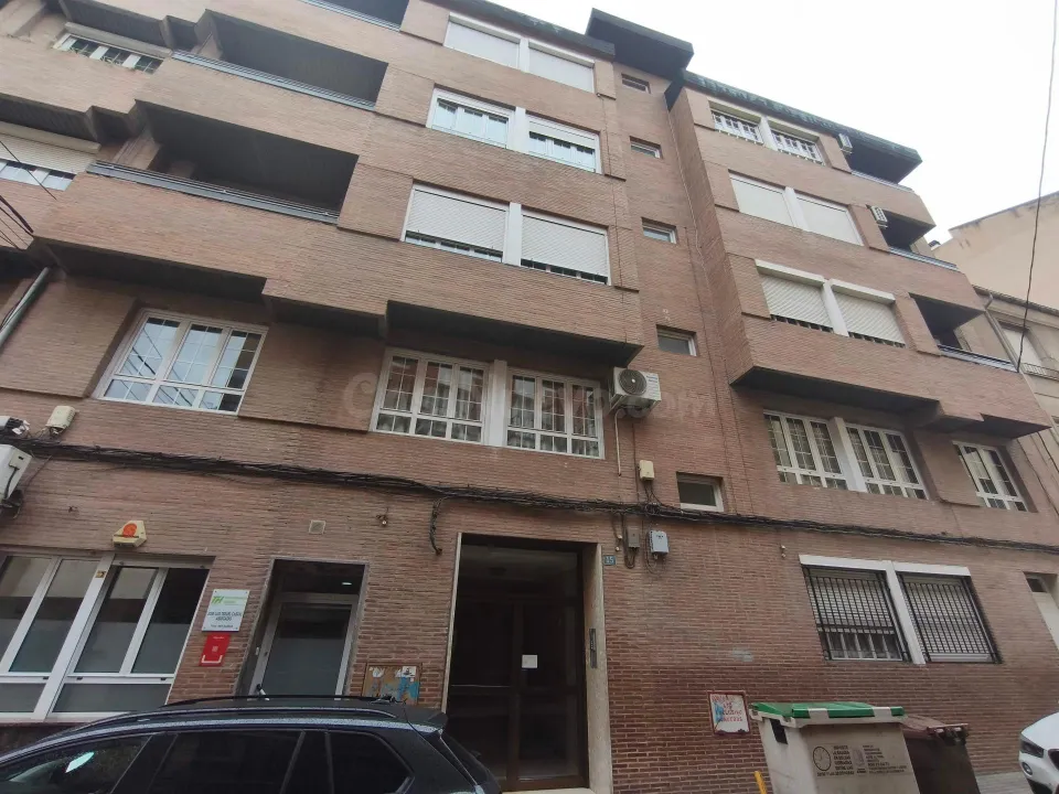 Vivienda con 4 dormitorios en el Centro de Almansa por solo €105,000