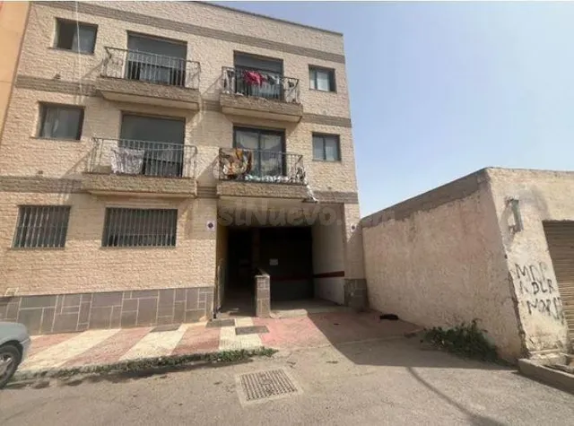 SE VENDE piso OKUPA en C Joaquinico 36 de Roquetas de Mar - foto 3