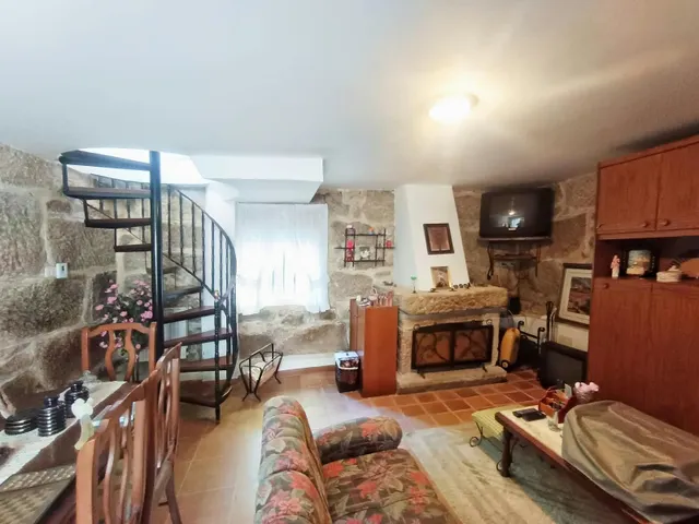 “Pequeña casa, gran encanto: un refugio rural con casi 900 m2 de finca en Esfarrapada” — 22