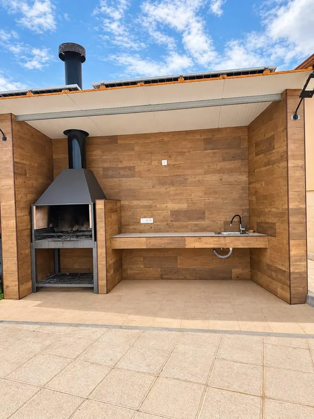Chalet con piscina privada y parcela — 27
