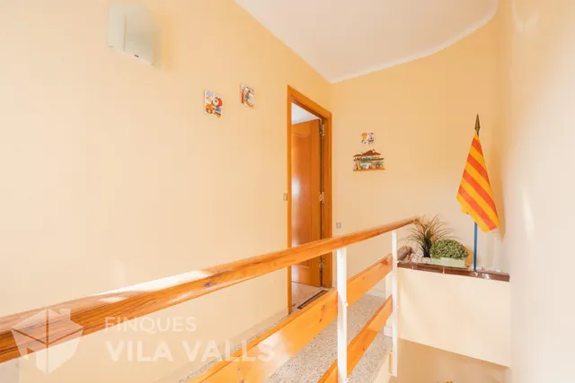 Casa con garaje para 5 coches, 2 terrazas y amplios espacios familiares — 47