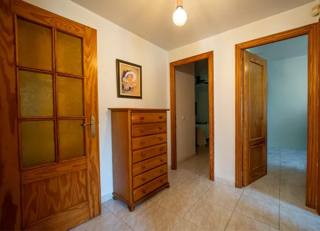 Chalet independiente en parcela esquinera de 515 m2 con gran garaje en Maravisa — 22