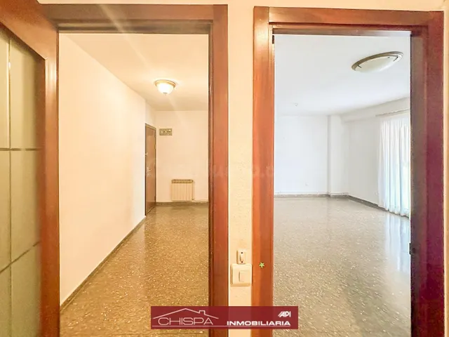 Piso de cuatro habitaciones con plaza de garaje - foto 4