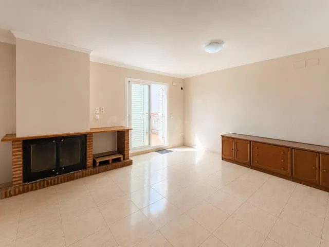 EXCLUSIVA VIVIENDA DE 250 m2 ÚTILES CON GARAJE, BUHARDILLA,  - foto 4