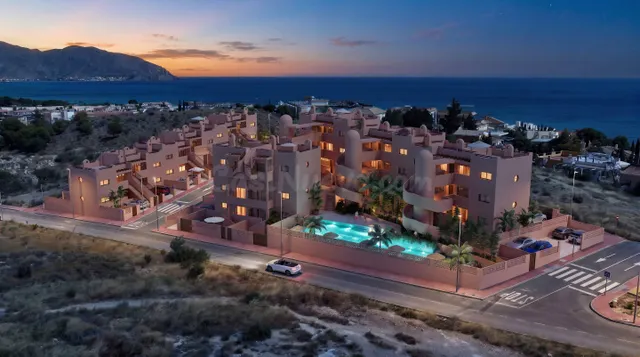 Residencial calabrisa en isla plana — 2