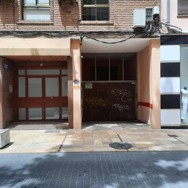 COCHERA CENTRO DUC ALFONS EL VELL, 16 JUNTO LOTERIA FRENTE PALACIO DUCAL SOTANO -2 — 3
