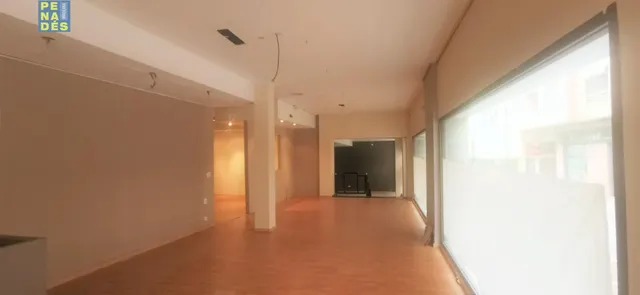 EXCELENTE LOCAL EN PRINCIPAL VIA COMERCIAL. — 16