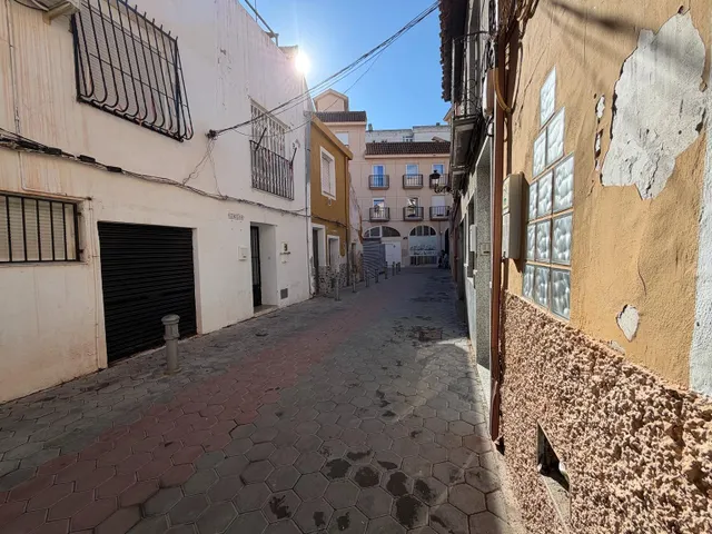 Casa con patio en alquiler junto a Plaza Mayor, Elda — 21
