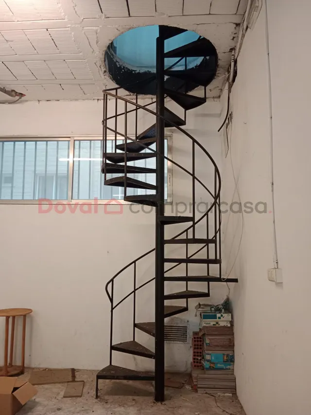 LOCAL COMERCIAL EN PIZARRO — 13