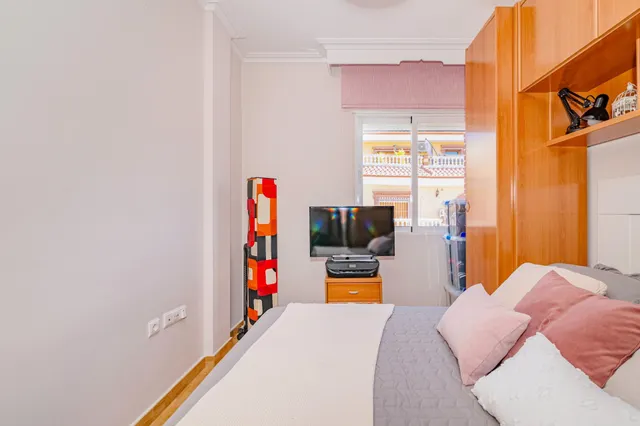 ÁTICO DUPLEX CON NEGOCIO EN PLENO RENDIMIENTO — 22