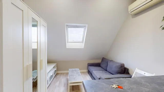 SERVICHECK ALQUILA ATICO DE 1 habitación EN CIUDAD LINEAL — 10