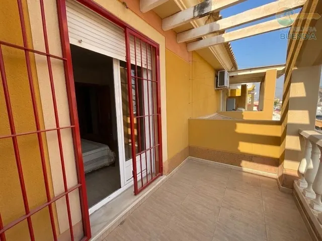 Triplex en bahia con amplias terrazas y plaza de parking — 31