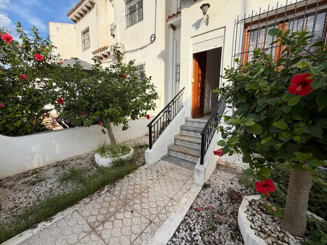 Fabulosa vivienda tipo duplex con entrada independiente y amplio jardin — 15