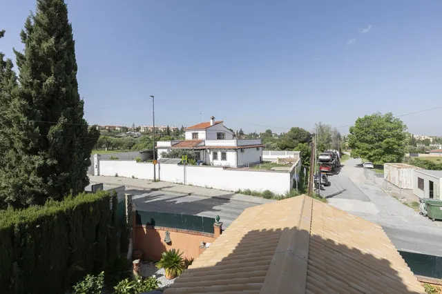 Espectacular Chalet con Vistas a Sierra Nevada en Gójar — 22