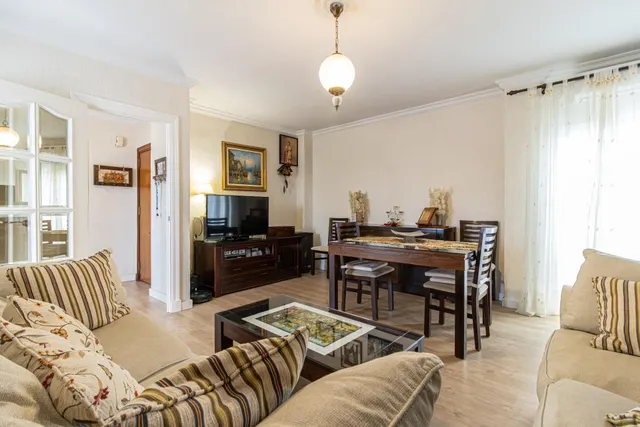 ¡Excelente oportunidad en pleno centro! Espacioso y luminoso piso de 4 dormitorios con garaje subterráneo! — 14