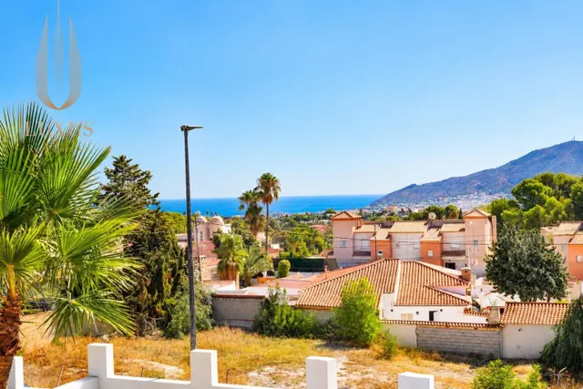 VILLA MEDITERRÁNEA CON GRAN PARCELA, PISCINA Y ESPACIO PARA TODA LA FAMILIA ☀️ — 10