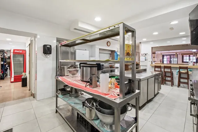 Local comercial 600m² en venta - Riviera del sol — 12