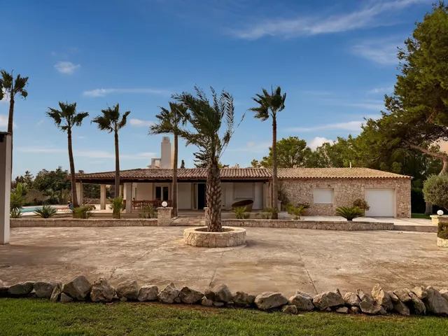 Villa Mediterránea de Lujo a Pocos Minutos de Playa de Muro — 2