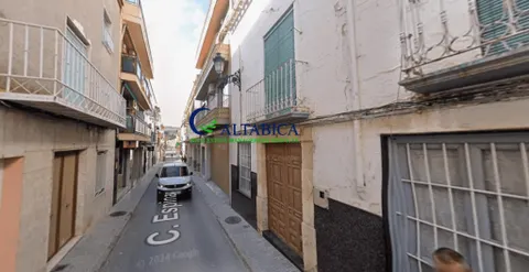 Piso en Venta en Huelma Jaén