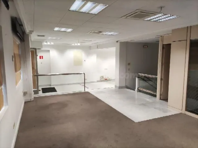 Venta de Local Comercial en Madrid - foto 3