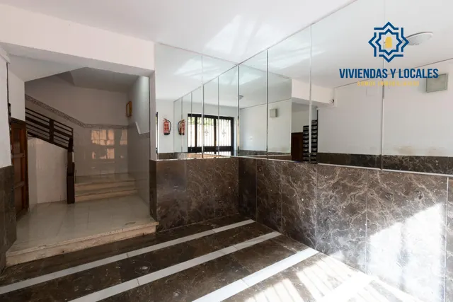 Piso 3 habitaciones en Calle Santa Margarita, junto Cmno. Bajo de Huétor — 29