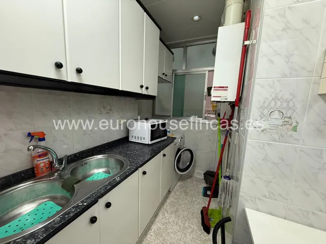 ¡Descubre tu nuevo hogar en este encantador piso de 3 habitaciones! — 8