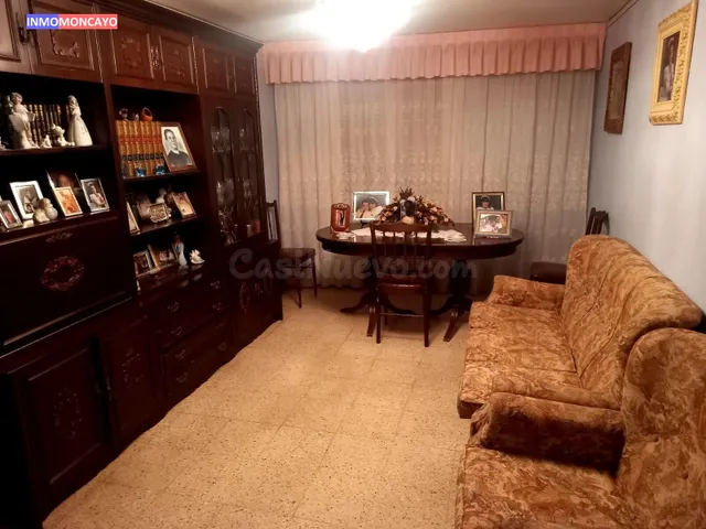 Se vende gran casa en la zona del Carmen - foto 3