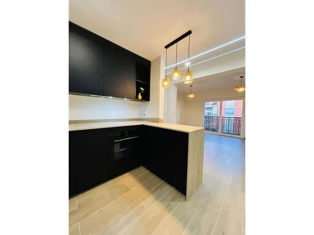 Venta de Piso 3 Dormitorios 3 Baños — 6
