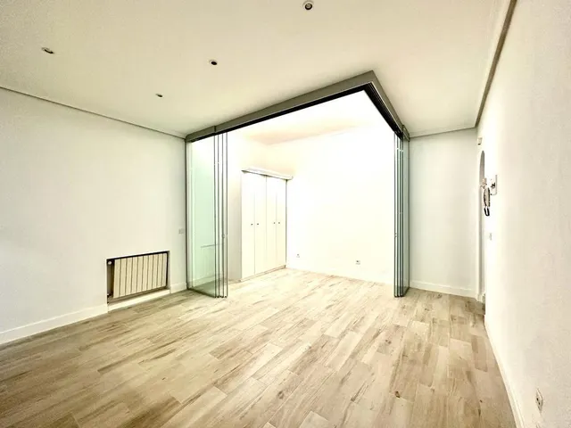 Planta baja 1 habitación 72m² en alquiler - Centro — 7