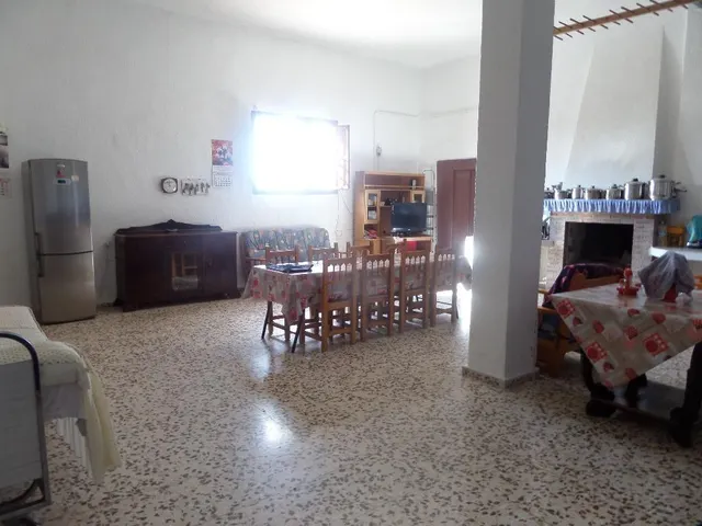 Fantástico restaurante de 370 m2, vivienda  2 plantas de 400m2 y terreno rústico de 6.912m2 LA GUIA — 11