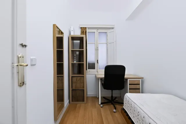 Amplio Piso en Venta en Ciudad Universitaria, Madrid - ¡Oportunidad Única! — 18