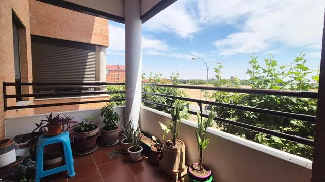 PISO EN VENTA EN EL ZURGUÉN, SALAMANCA. Urbis te ofrece una 